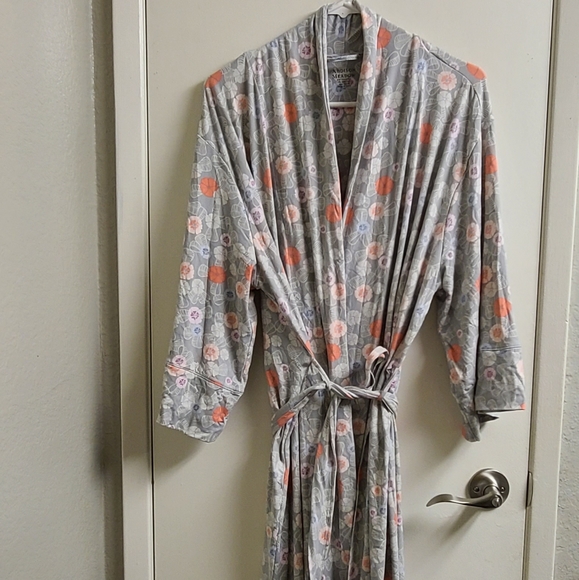 COPY - Addison Meadow Robe Size Large - Picture 2 of 5